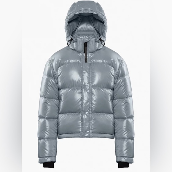 Aritzia Super Puff Shorty - Picture 14 of 15